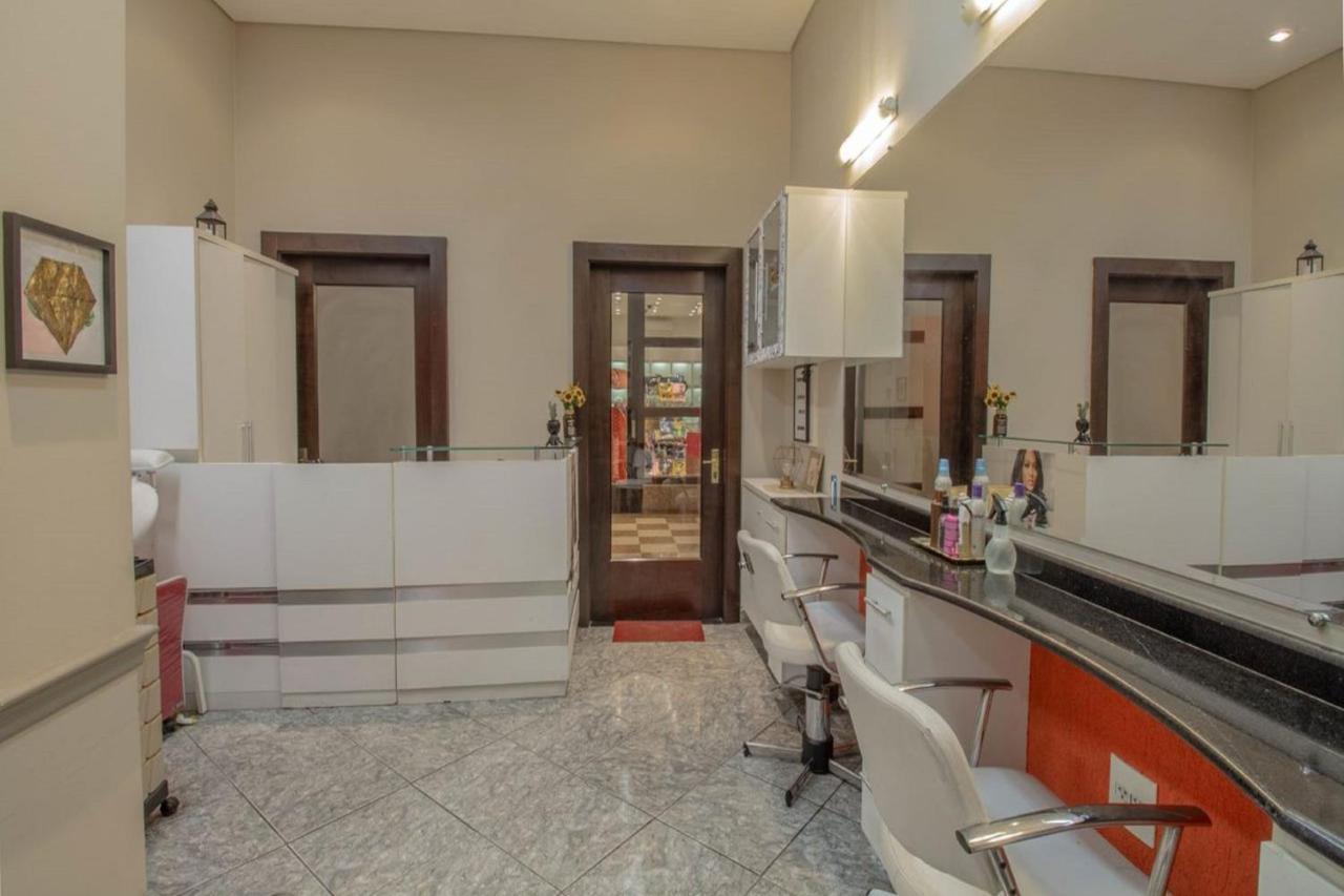 فندق ماريوت مطار ساو باولو جوارولوس المظهر الخارجي الصورة A salon in India