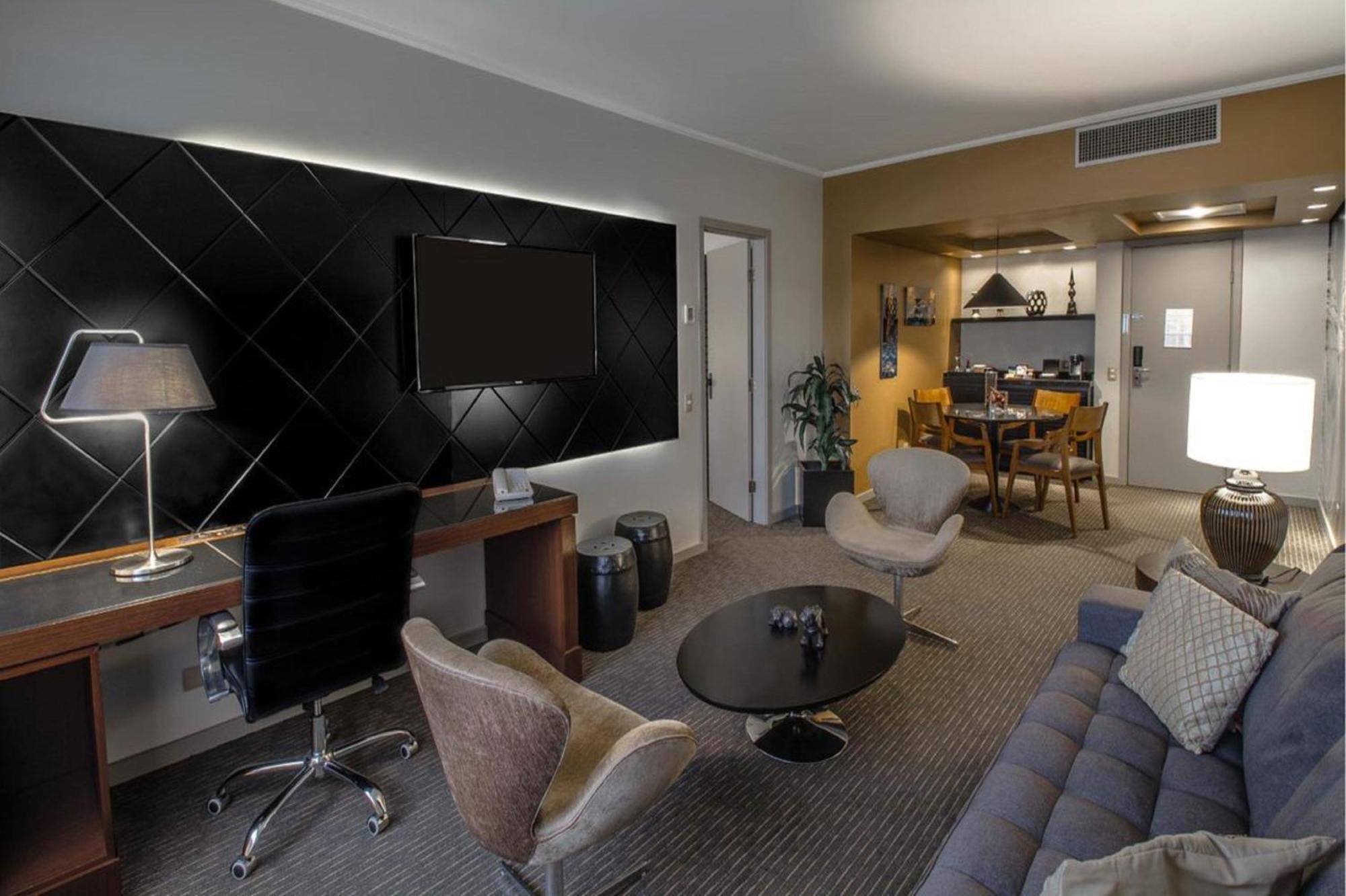 فندق ماريوت مطار ساو باولو جوارولوس المظهر الخارجي الصورة A suite at the MGM Grand