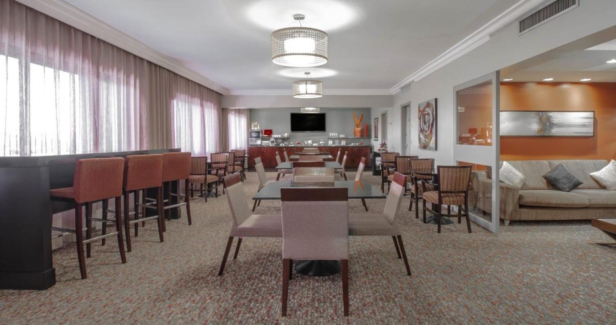فندق ماريوت مطار ساو باولو جوارولوس المظهر الخارجي الصورة The Club at Newark Airport
