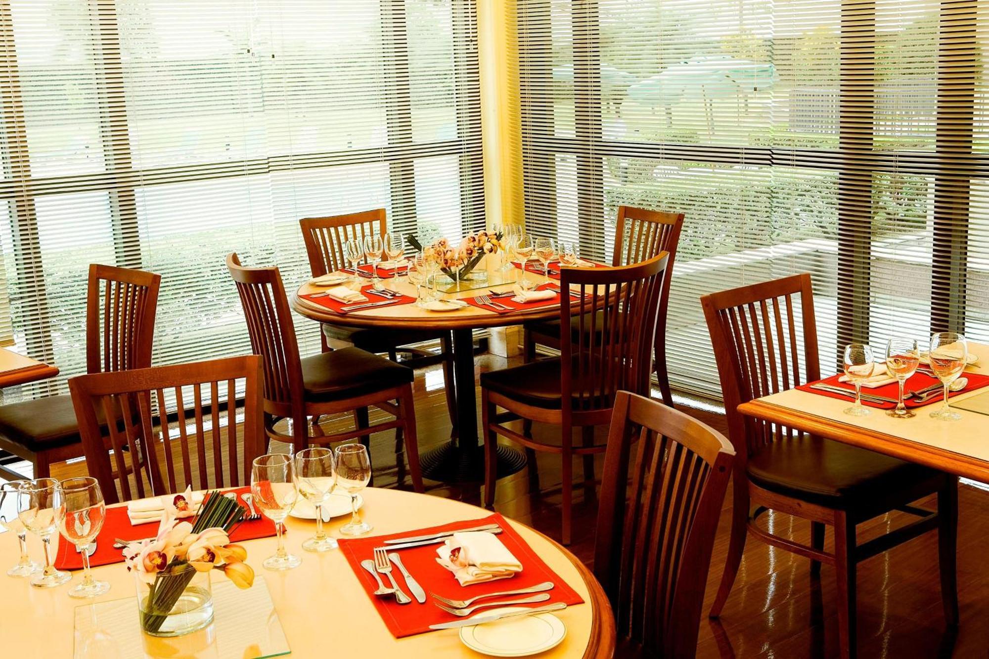 فندق ماريوت مطار ساو باولو جوارولوس المظهر الخارجي الصورة Restaurant